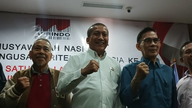 Ketua Umum APRINDO 2024-2028, Solihin (tengah)