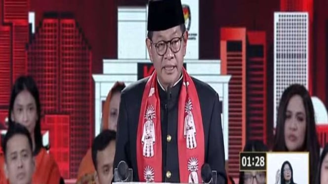 Cagub Jakarta nomor urut 03 Pramono Anung saat debat ketiga.