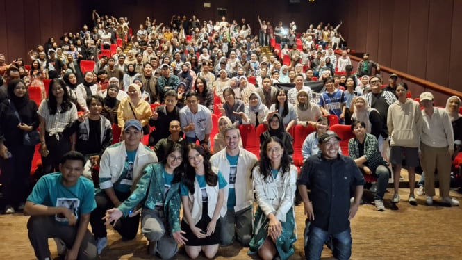 Gala Premier Film Hidup Ini Terlalu Banyak Kamu di Ciwalk XXI, Bandung (Foto: Dede Idrus) 