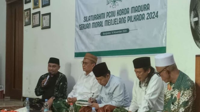 Pertemuan kiai NU se-Madura di rumah KH. Imron Fattah, Bangkalan 