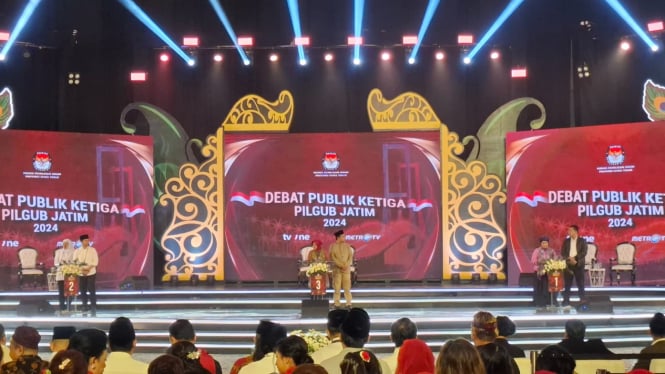 Suasana debat Pilgub Jatim di Grand City Surabaya, Jawa Timur.