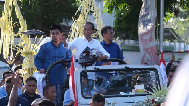 Jokowi Ikut Pawai Bareng Cagub-Cawagub Jateng Ahmad Luthfi dan Taj Yasin (File: istimewa)