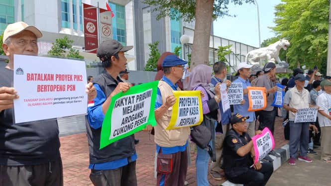 Masyarakat penuhi Mapolresta Tangerang dampingi Pemeriksaan Said Didu kasus UU ITE