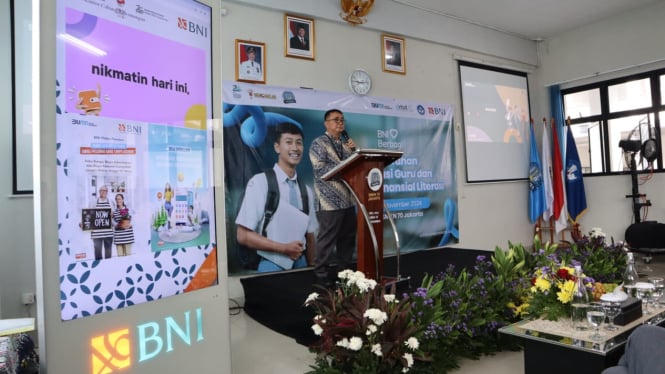 BNI Serahkan Sertifikat Program Pelatihan Guru dan Pelajar