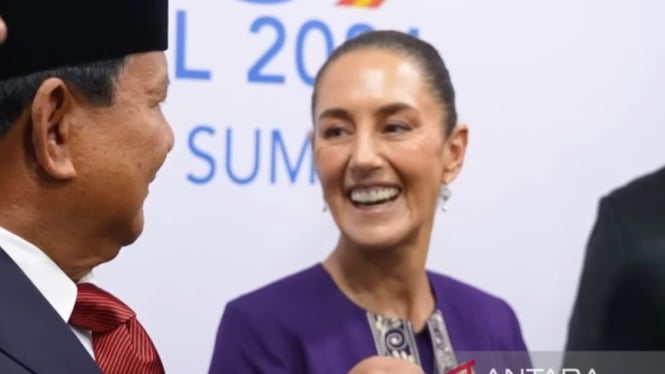 Tangkapan layar Presiden Meksiko Claudia Sheinbaum Pardo tersenyum lebar saat mendengar Presiden Prabowo menyerukan “Viva Zapata!”, di sela pertemuan negara-negara MIKTA di Brasil, Senin waktu setempat, 18 November 2024.