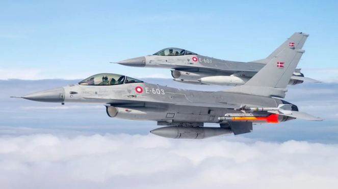 Viva Militer: Jet Tempur F-16 Fighting Falcon Militer Denmark