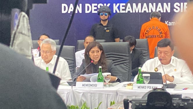 Menteri Komunikasi dan Digital (Menkomdigi), Meutya Hafid Saat Konferensi Pers (Doc: Natania Longdong)