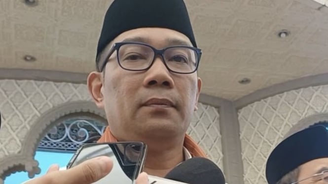 Ridwan Kamil, yang lebih akrab disapa Kang Emil, segera merespons tantangan tersebut dengan tegas. 