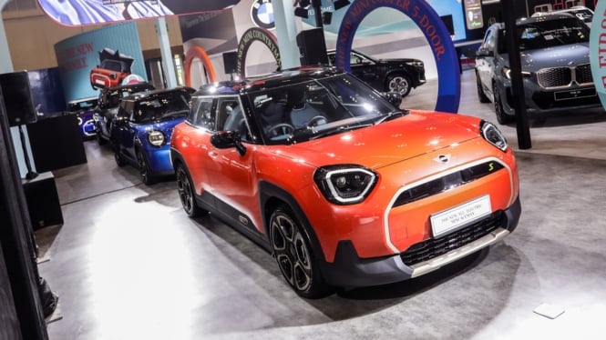 Mobil Listrik Mini Cooper Buatan China Meluncur di RI, Harganya Mengejutkan