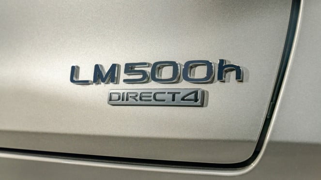 Lexus LM 500h