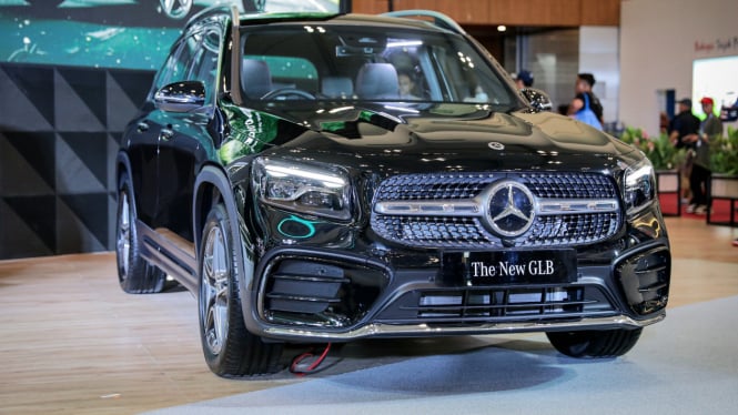 Peluncuran Mercedes-Benz The New 200 AMG Line