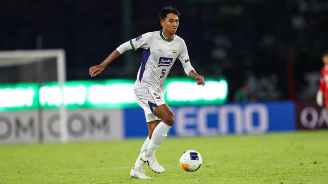 El joven defensor persiste Bandung, Kakang Rudiano (2024 Confederación de Fútbol Asiático) 