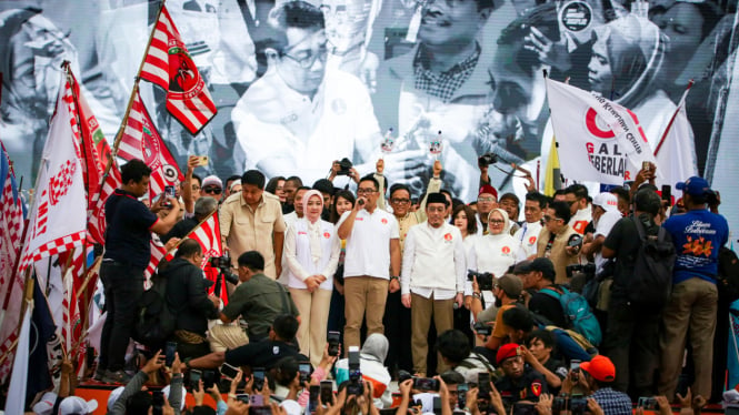 Kampanye akbar cagub-cawagub Jakarta nomor urut 01, Ridwan Kamil-Suswono di Lapangan Banteng, Jakarta Pusat (sumber: Tim Media RK-Suswono)