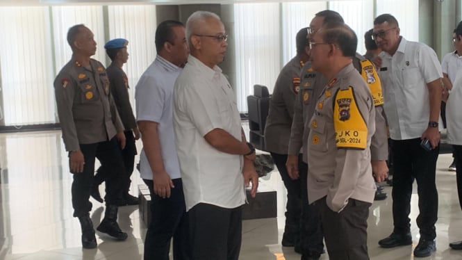 Ketua Harian Kompolnas RI, Irjen Pol (Purn) Arief Wicaksono Sudiutomo  (kiri depan)