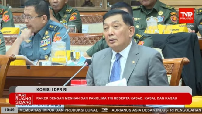 Menteri Pertahanan (Menhan) RI, Sjafrie Sjamsoeddin dalam rapat kerja bersama Komisi I DPR RI (sumber: tangkapan layar TV Parlemen)