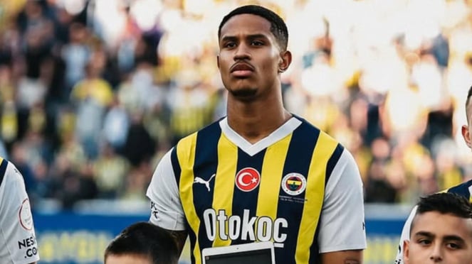 Bek Fenerbahce, Jayden Oosterwolde