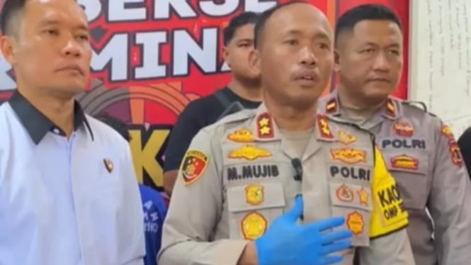 Kapolres Kerinci, M.Mujib saat Konferensi Pers Pelaku Pembunuhan Peternak Itik 