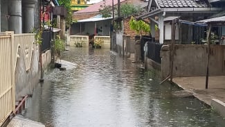 Hari Pencoblosan Pilkada 2024, Kota Medan Diguyur Hujan hingga Banjir