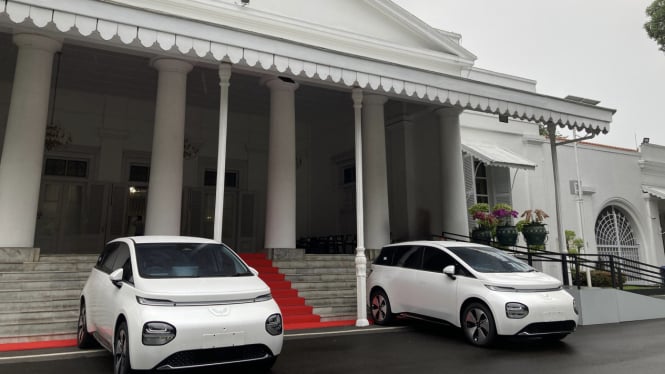 Dua Wuling Cloud EV untuk Pemprov Jabar