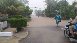 24 Jam Diguyur Hujan, Kawasan Sitiarjo Malang Tergenang Banjir Luapan Sungai Panguluran