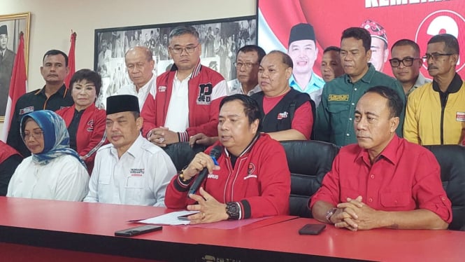 Ketua DPD PDI-P Kalbar, Lasarus deklarasi kemenangan Ria Norsan - Krisantus dalam kontestasi Pilgub Kalbar