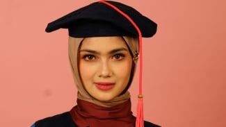 Maira Buka Lembaran Baru, Dari Wisuda ke Studio Rekaman