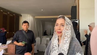 Ungkapan Rasa Sedih Widyawati Kehilangan Rahayu Effendi