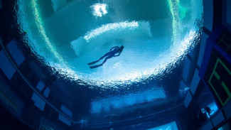 Sensasi Diving di Kolam Renang Terdalam di Dunia, Seperti Menyusuri Kota Atlantis