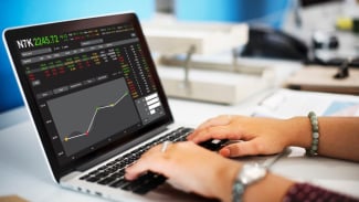 Memahami Manfaat dan Risiko Leverage dalam Transaksi Derivatif