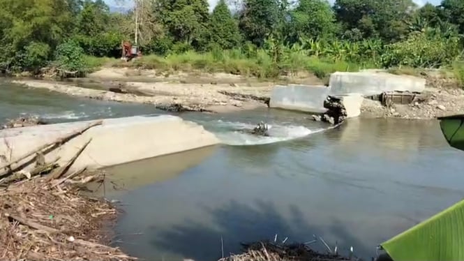 Bendungan di Desa Jalajja, Kecamatan Burau, Luwu Timur, Sulawesi Selatan