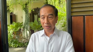 Jokowi Blak-blakan Mengaku Masih Simpan KTA PDIP