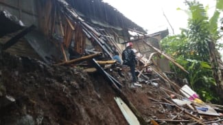 Satu Orang Meninggal Dunia Akibat Tertimbun Longsor di Kabupaten Sukabumi