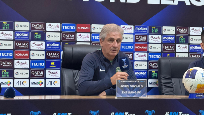 Pelatih Zhejiang FC, Jordi Vinyals (foto: Dede Idrus) 