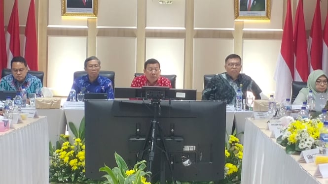 Kepala Badan Pangan Nasional, Arief Prasetyo Adi (baju merah)