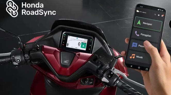 新型 PCX 160 の Honda RoadSync