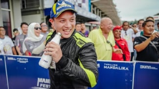 Moreno Soeprapto Kunci Gelar Juara Porsche Sprint Challenge Indonesia