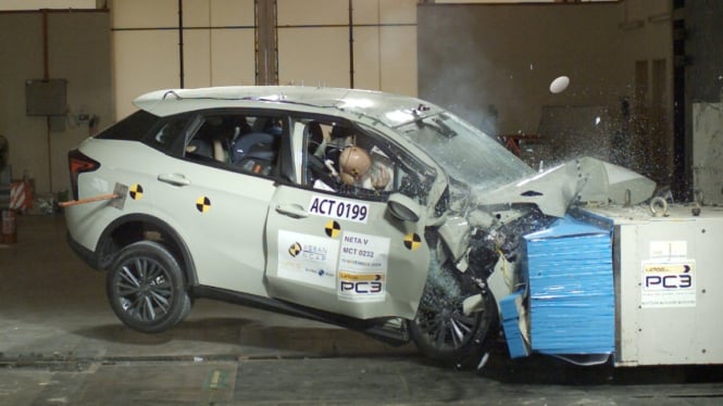 Uji tabrak Neta V ASEAN NCAP