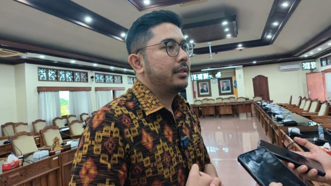 Ketua Komisi II DPRD Bali Agung Bagus Pratiksa Linggih