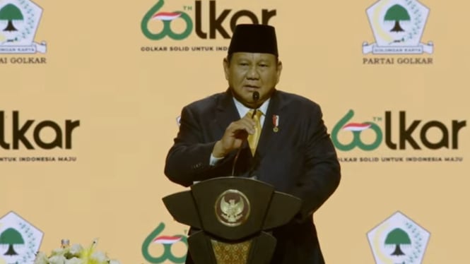 Presiden RI Prabowo Subianto di acara puncak HUT Golkar ke-60 di SICC, Bogor, Jawa Barat, Kamis, 12 Desember 2024