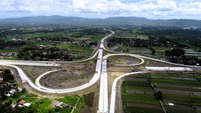 Jalan tol Klaten-Prambanan