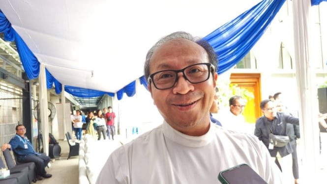 Pastor Kepala Gereja Katedral Jakarta Romo Hani Rudi Hartoko