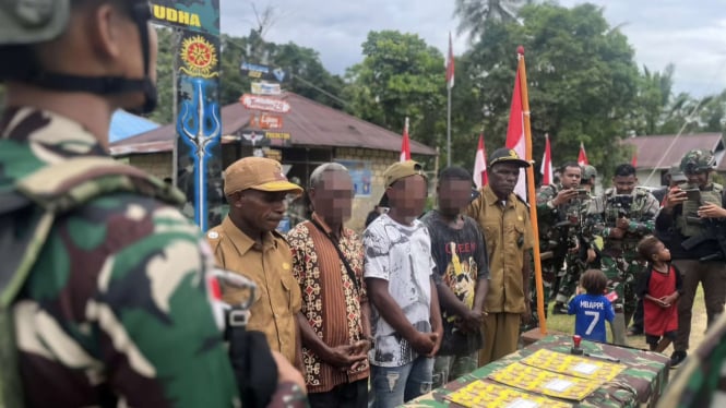 VIVA Militer: 3 pemberontak OPM serahkan diri ke Satgas Yonif 501 Kostrad