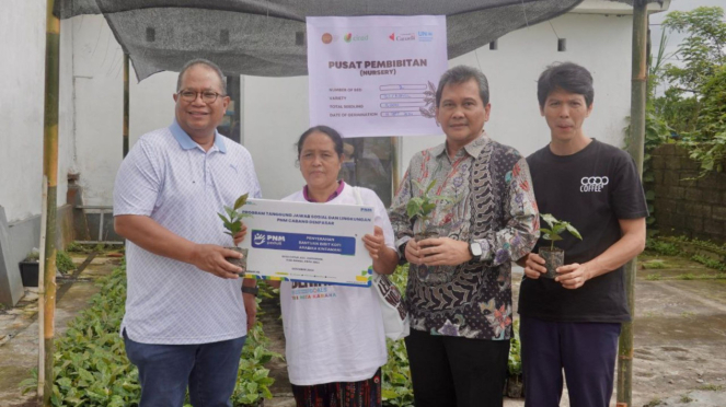 PNM Berikan Bantuan kepada Petani Kopi di Kintamani, Bali