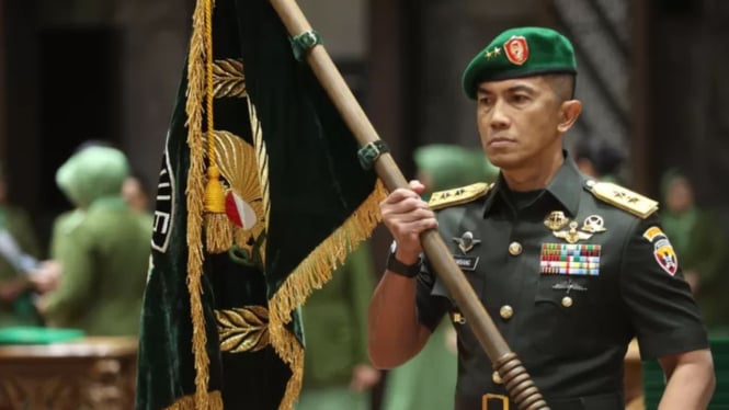 Letnan Jenderal (Letjen) TNI Bambang Trisnohadi