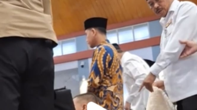 Paspampres Usir Jemaah Salat Jumat Demi Wapres Gibran