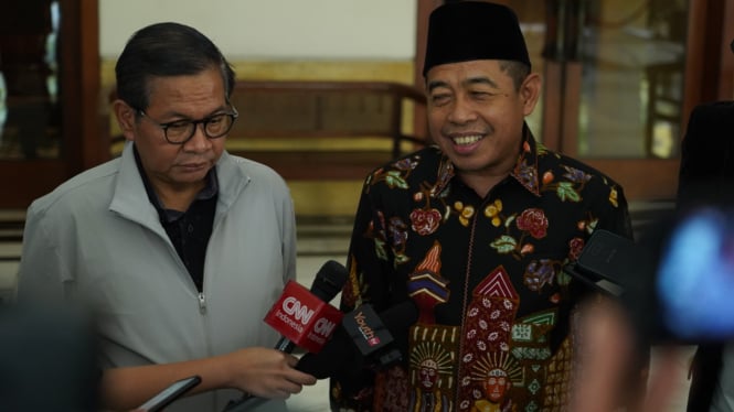 Gubernur terpilih Jakarta Pramono Anung bertemu Ketua DPRD Jakarta Khoiruddin.