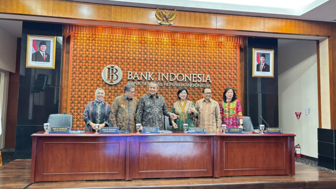 Konferensi pers Hasil Rapat Dewan Gubernur (RDG) Bank Indonesia Bulan Desember 2024