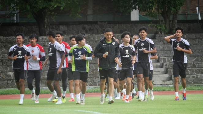 Skuad Timnas Indonesia latihan perdana di Stadion Sriwedari Solo