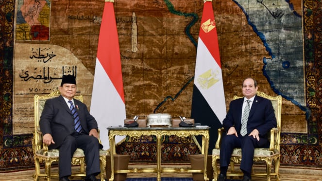 El presidente de la República de Indonesia, Prabowo Subianto, y el presidente de la República Árabe de Egipto, Abdul Fattah al-Sisi, tras una reunión bilateral, el miércoles 18 de diciembre de 2024. 