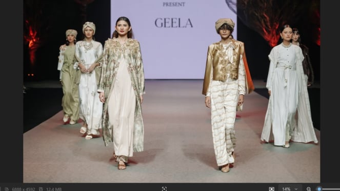     GEELA juga menghadirkan fashion show pertamanya, Harmony